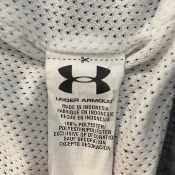 Boys XXL Under Armour Jacket - Picture 4 of 14